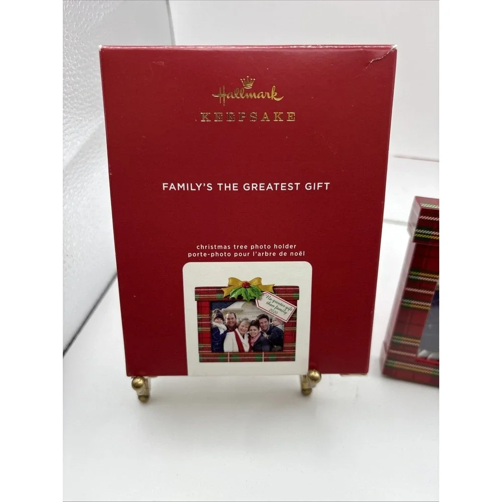 2020~Hallmark Keepsake Ornament~Family's  The Greatest‎ Gift Photo Holder~NIB